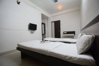 Test Hotel Naivedya, Gadag 2